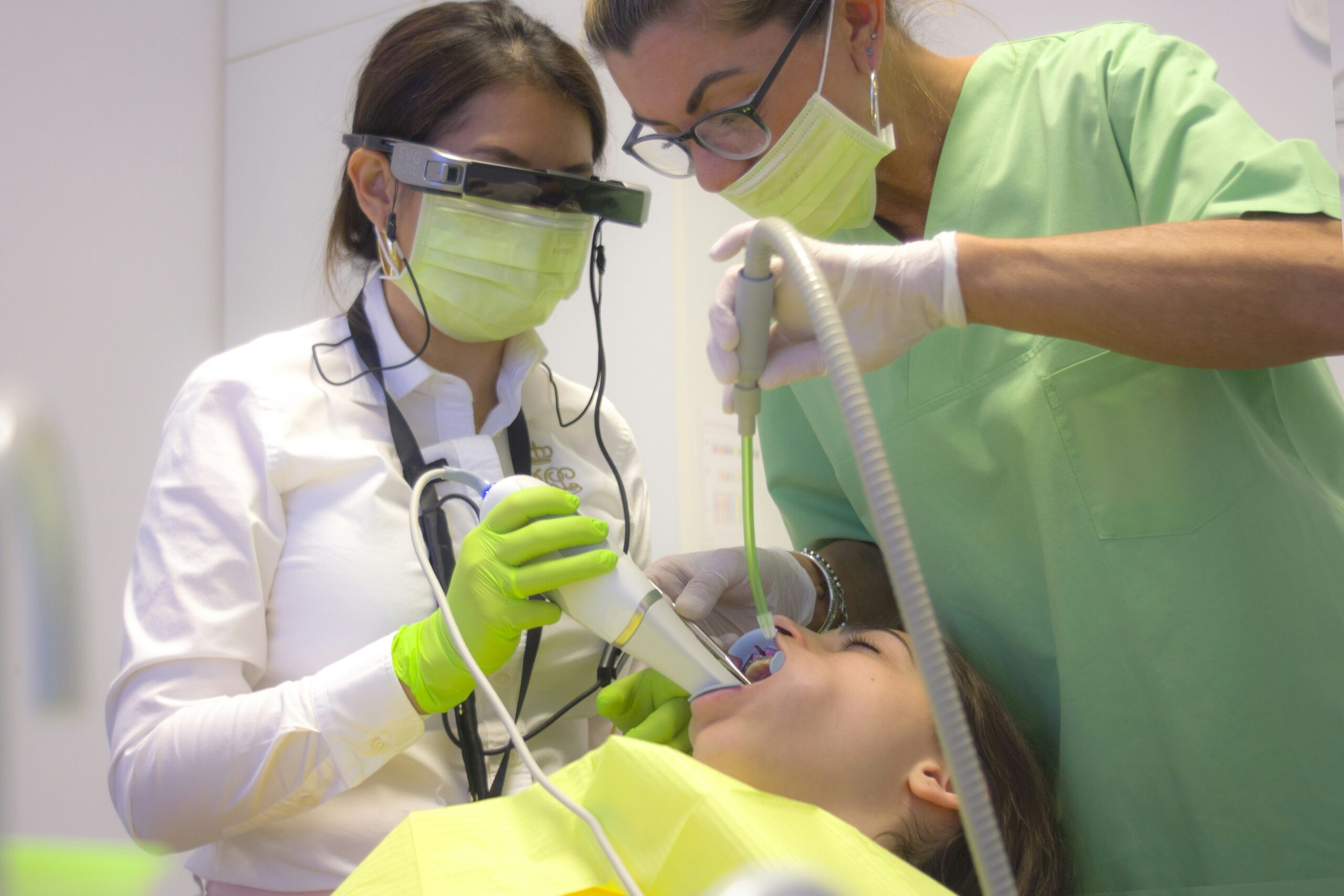 dental professionals treating using trauma informed destristy